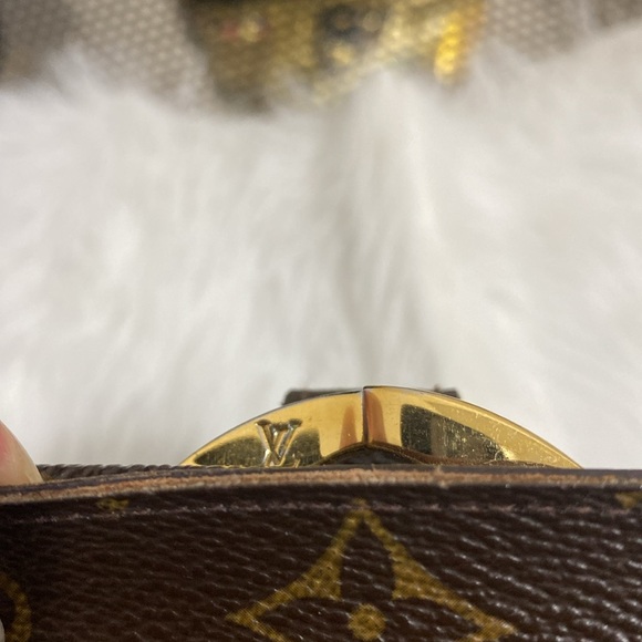 Authentic Louis Vuitton wallet - Picture 6 of 13